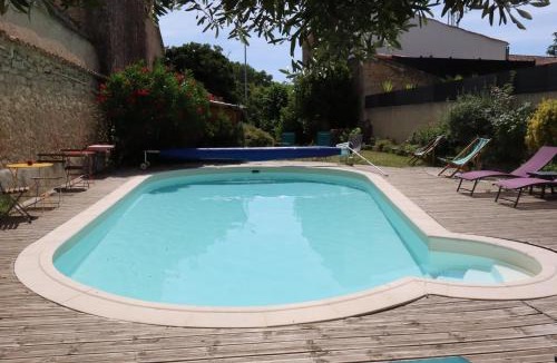 Capestang Bed & Breakfast | La pause sous le pin B&B Chambres d'hôtes