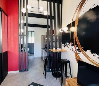 Ensues-la-Redonne House | La petite Maison