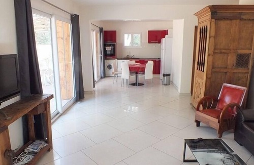Aix-en-Provence Cottage | La Petite Maison Sous Les Pins-Piscine Intérieure Option SPA