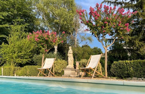 Velleron Bed & Breakfast | LA PETITE RIVE - Les Oliviers
