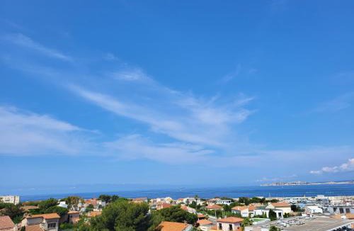 8th Arrondissement Apartment | La Pointe Rouge vue mer