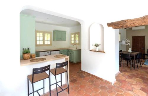 Roquefort-les-Pins Villa | La Provence : Piscine, Tennis, Cinéma & Plus