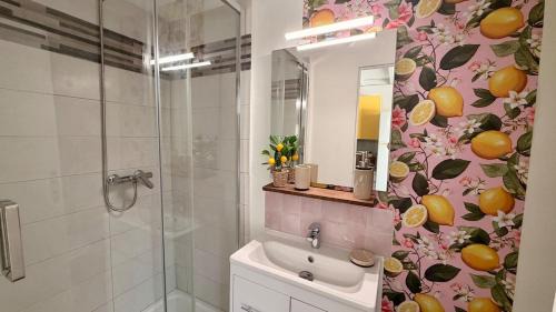 Faubourg Apartment | La Suite Limoncello, Sunny & Spacious
