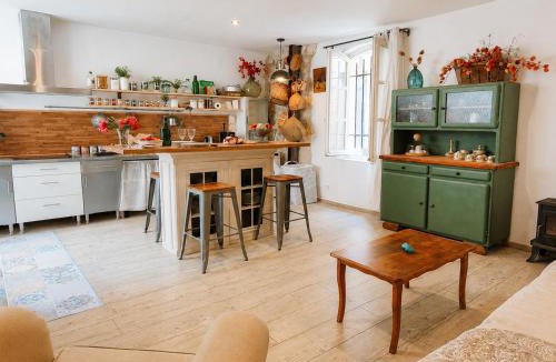Avignon City Centre Apartment | La Verrière du Chapeau Rouge - Entièrement climatisé