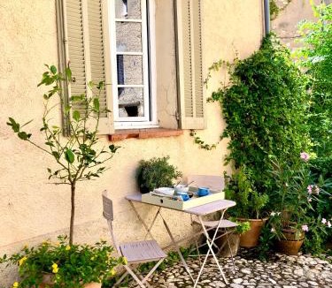 Seillans House | La Vicomtesse de Seillans