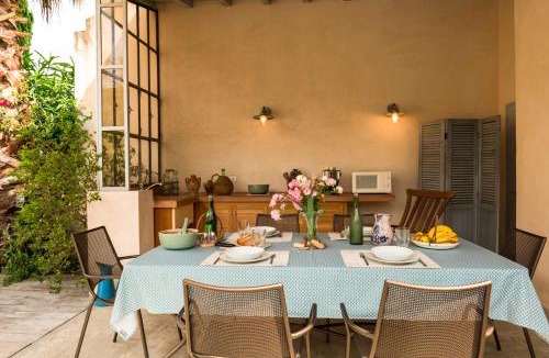 Port-Saint-Louis-du-Rhone House | La Villa ioanes