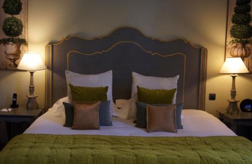 Aigues-Mortes Medieval City Hotel | La Villa Mazarin