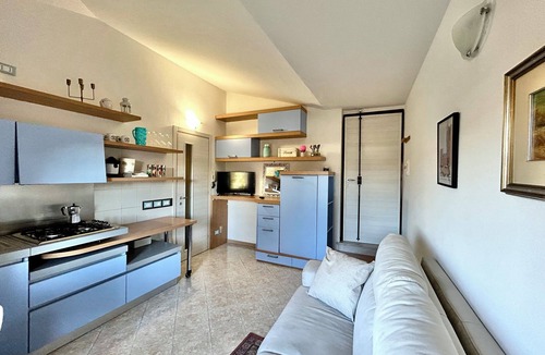 Desenzano del Garda Apartment | [lake front + parking] La casa di Pamela