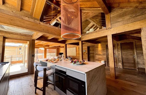 Vars Ski Chalet | LAO – Lodge of Alpine Origin