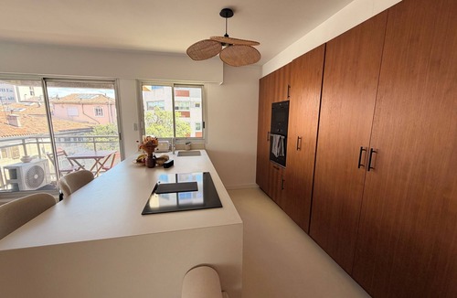 7th Arrondissement Apartment | Large apartment in the heart of the 7th district - 5min from the old port