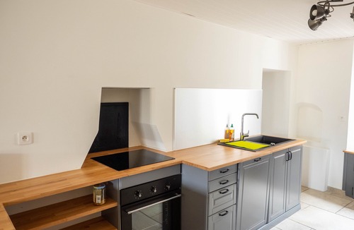 Embrun House | Large apartment on the 2nd floor in a townhouse