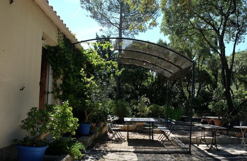 Aubais House | Large architect villa in 1700m of wooded and enclosed land