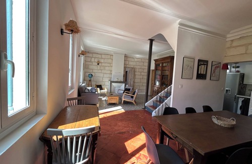 Avignon House | Large, charming house with a tree-lined garden and free parking in Avignon