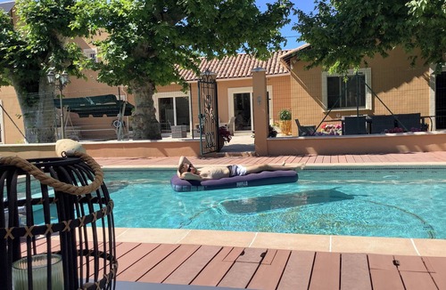 Avignon Villa | Large detached villa in Avignon for 12 people