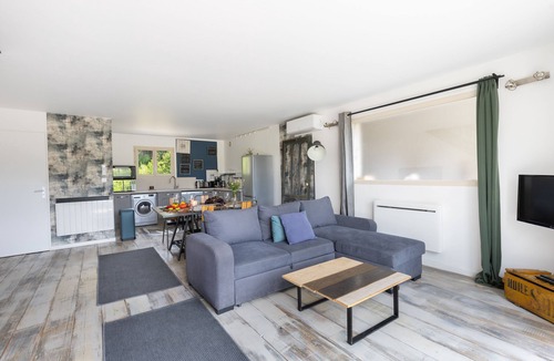 Molleges House | Large duo villa in the countryside