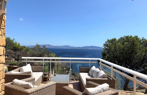 Ensues-la-Redonne House | Large family villa with exceptional view of the Calanques - sleeps 10