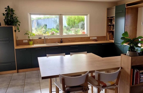 Villetelle House | Large family home opening onto garden and swimming pool