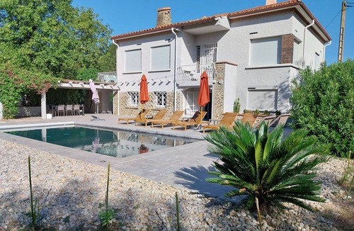 Elne Villa | Large family villa - pool – 5,000 m² grounds – sleeps 10 – 10 minutes from the beaches