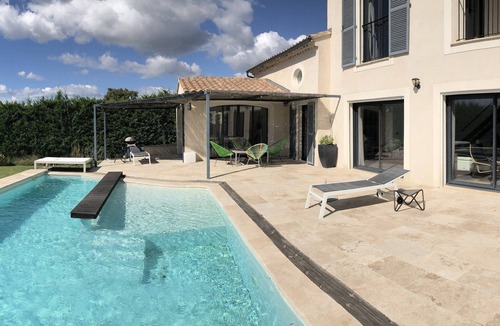 Cheval-Blanc House | Large house in the heart of the Luberon park, heated swimming pool 10x5