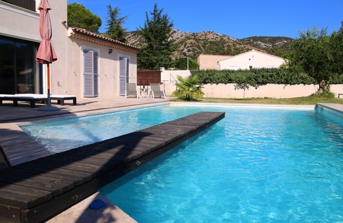 Cheval-Blanc House | Large house in the heart of the Luberon park, heated swimming pool 10x5