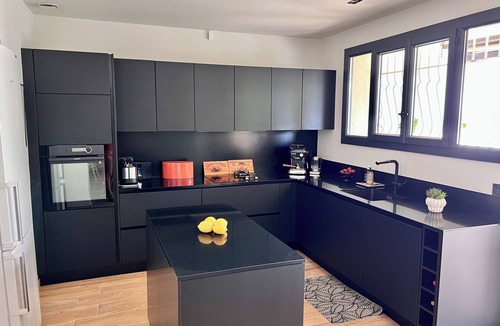 Salon-de-Provence House | Large house with swimming pool in a quiet location, rated 4 stars