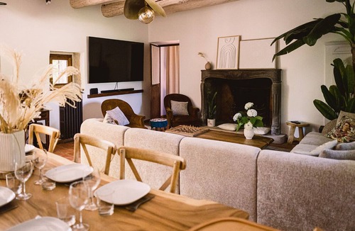 Cavaillon House | Large Luberon stone farmhouse with beach pool - Le mas du chemin blanc