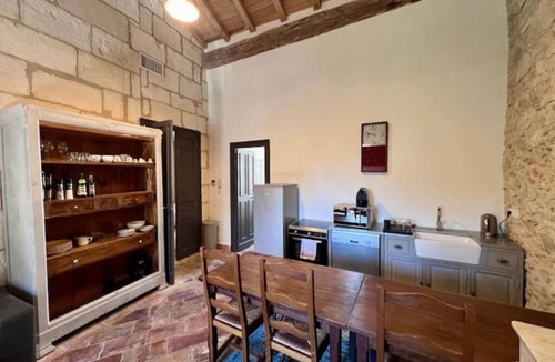 Quartier Administrations Apartment | Large new apartment in a quiet area
