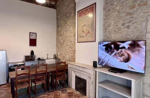 Quartier Administrations Apartment | Large new apartment in a quiet area