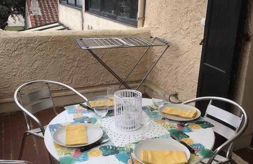 Sausset-les-Pins House | Large studio with terrace and enclosed parking lot with 160 cm bed