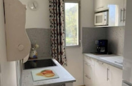 Mandelieu-La-Napoule Apartment | Large, very quiet studio 38 m2 terrace 18 m2 pool/garden view