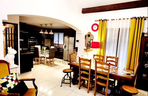Grezan Villa | Large villa in Nimes with swimming pool and spa, air-conditioned and not overlooked.