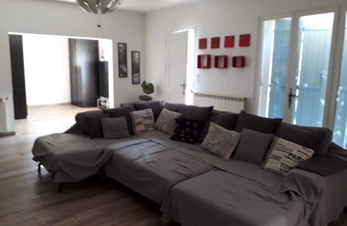 Cadolive House | Large villa with pool for 8 people