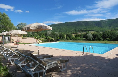 Cereste House | Lavender, Luberon view, pool, air-conditioning : Villa Mas des Lavandes 2 BR. 4*