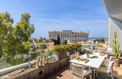 Prado - Republique Apartment | Le Boréal penthouse, terrasse et vue panoramique