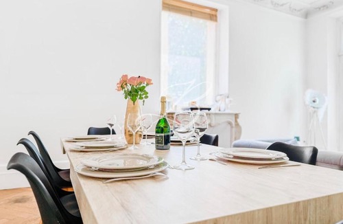 Carnot Apartment | Le Bourgeois Spacious 3 Bedroom Apartment