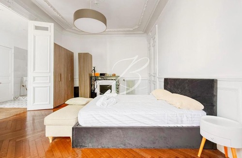 Carnot Apartment | Le Bourgeois Spacious 3 Bedroom Apartment