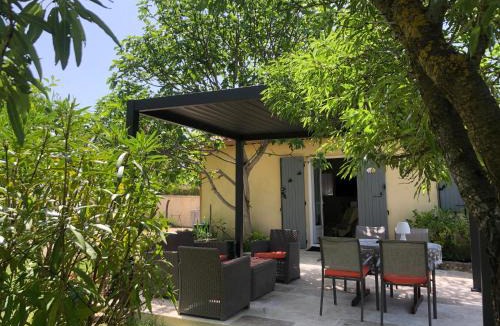 Villecroze House | LE Cabanon des hirondelles