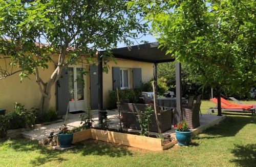 Villecroze House | LE Cabanon des hirondelles