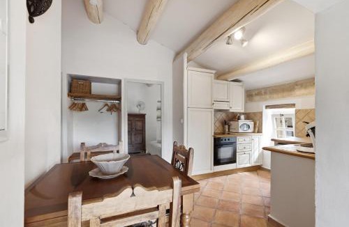 Bonnieux Apartment | Le Capitaine Apartment in the heart of Bonnieux