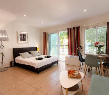 Carnot Apartment | Le Carnot By ApiRent #Centre-ville #AirConditioning #Parking