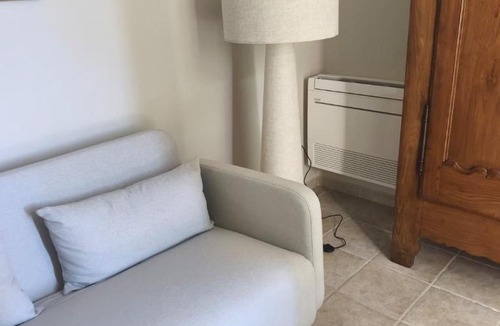 Aurons Bed & Breakfast | Le Castelas - Hébergement complet