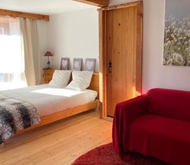 Crots Apartment | Le Cerf de la Lune