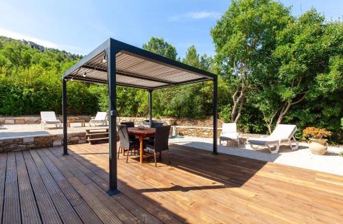 Roquefort-la-Bedoule House | Le Chalet Des Oliviers