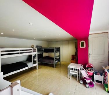 Cuxac-dʼAude Villa | "Le Clos de Pierres" Grande Maison Jusqu'à 28 Pers Sauna Spa Piscine Pétanque