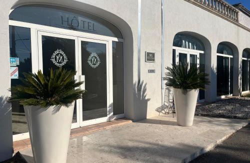Salon-de-Provence Hotel | Le Clos du Soleil