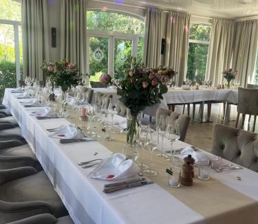 Salon-de-Provence Hotel | Le Clos du Soleil