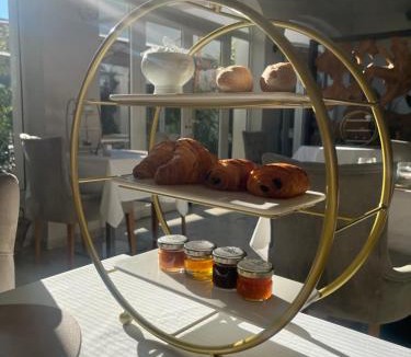 Salon-de-Provence Hotel | Le Clos du Soleil
