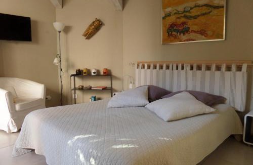 Eyragues Apartment | Le Clos Martin