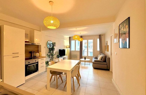 Faubourg Apartment | Le Colbert, spacieux, 4 chambres, 4 salles de bain