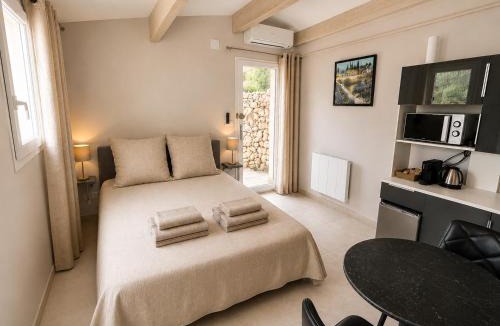 Grans House | Le Domaine d'Alèzen
